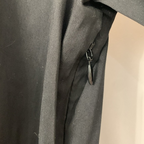 Women’s White House Black Market Faux Wrap Black Dress Size 8 EUC - Picture 5 of 8